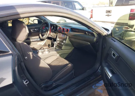 2020 Ford Mustang Ecoboost Fastback z USA, uszkodzony, nr VIN 1FA6P8TH6L5187926